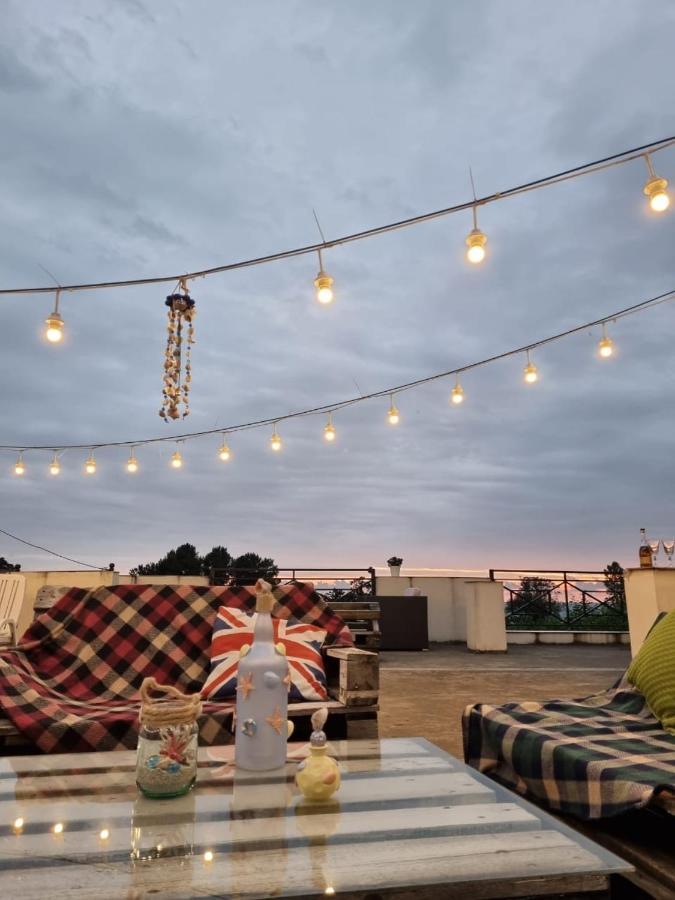 Wonderland Hotell Tsjakvi Eksteriør bilde