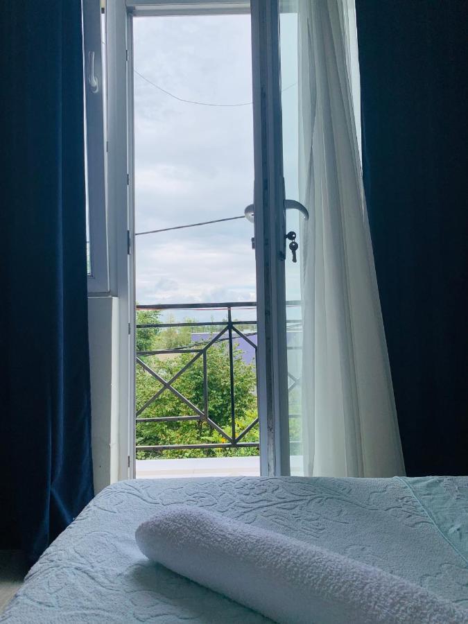 Wonderland Hotell Tsjakvi Eksteriør bilde