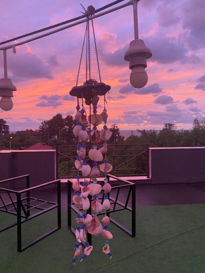 Wonderland Hotell Tsjakvi Eksteriør bilde